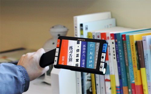 Clover6 handheld video magnifier