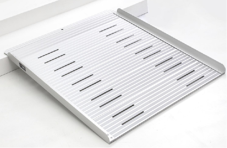 便攜式無(wú)障礙移動(dòng)坡道