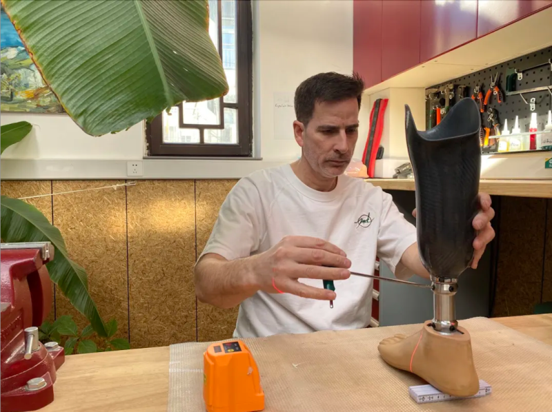 專業(yè)技術(shù)團(tuán)隊(duì)-